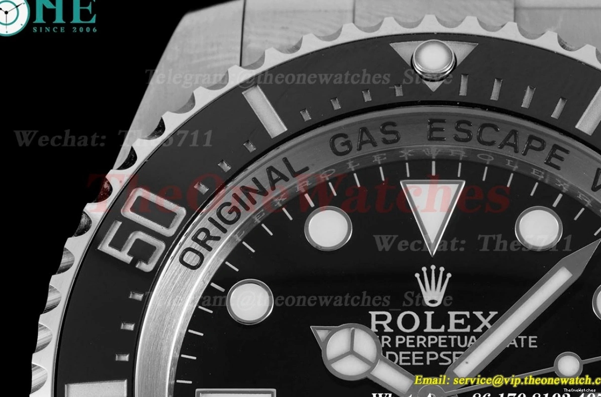 dweller APF SS 126660 VR3235 Black DeepSea 44mm Dot SS 0407